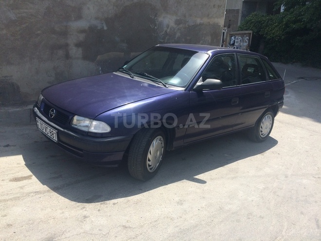 Opel Astra 1995, 295,000 km - 1.6 l - Bakı