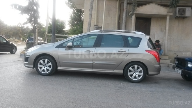 Peugeot 308 2013, 30,000 km - 0.2 л - Bakı