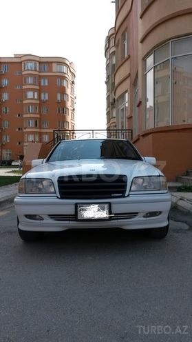 Mercedes C 230 1997, 142,000 km - 2.0 l - Bakı