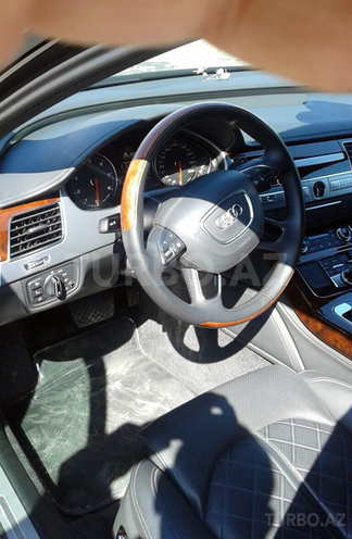 Audi A8 2012, 24,700 km - 4.0 л - Bakı
