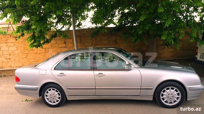 Mercedes E 240 2002, 195,100 km - 2.4 л - Bakı