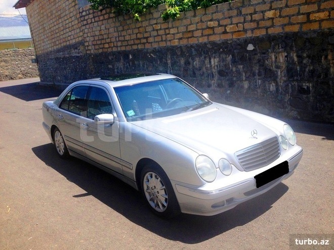 Mercedes E 240 2002, 195,100 km - 2.4 л - Bakı