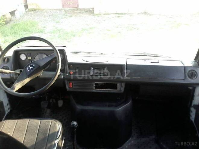 Mercedes 208 D 1992, 155,669 km - 2.9 l - Bakı