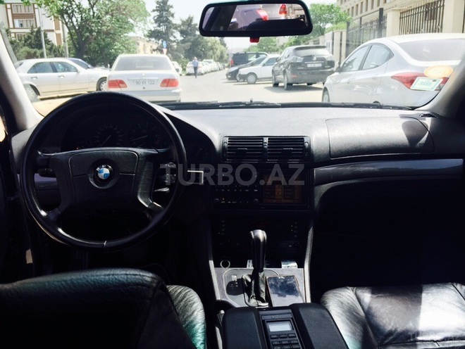 BMW 528 1998, 320,000 km - 2.8 l - Bakı