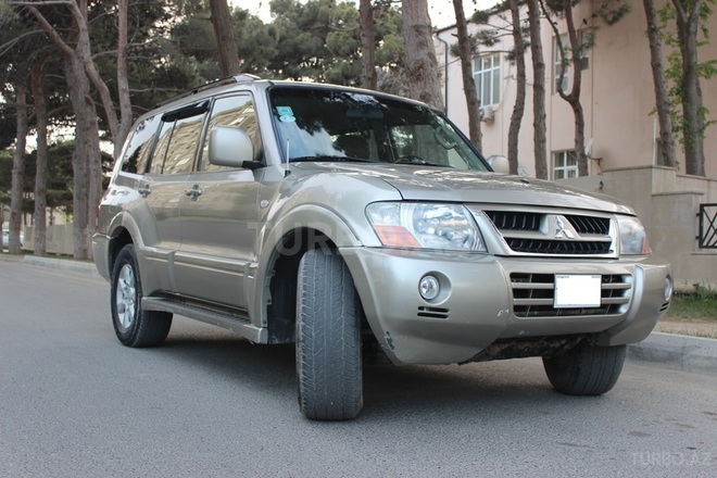 Mitsubishi Pajero 2004, 210,000 km - 2.4 l - Bakı