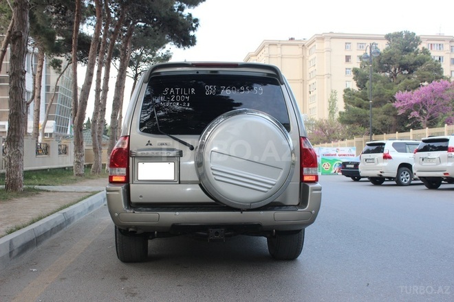 Mitsubishi Pajero 2004, 210,000 km - 2.4 l - Bakı