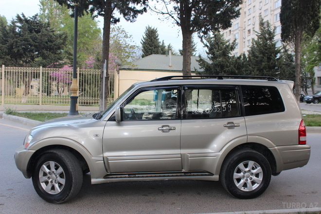 Mitsubishi Pajero 2004, 210,000 km - 2.4 l - Bakı