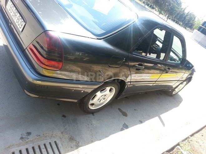 Mercedes C 180 2000, 330,000 km - 1.8 l - Bakı