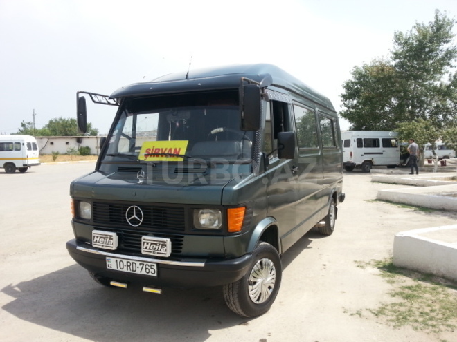 Mercedes 208 D 1994, 400,000 km - 2.9 l - Bakı