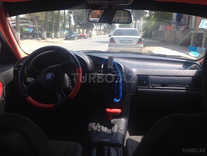 BMW 320 1991, 290,000 km - 2.0 l - Bakı