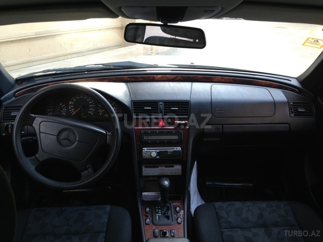 Mercedes C 200 1998, 144,000 km - 2.0 л - Bakı