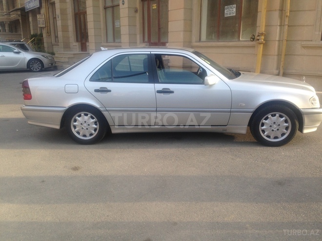 Mercedes C 200 1998, 144,000 km - 2.0 л - Bakı