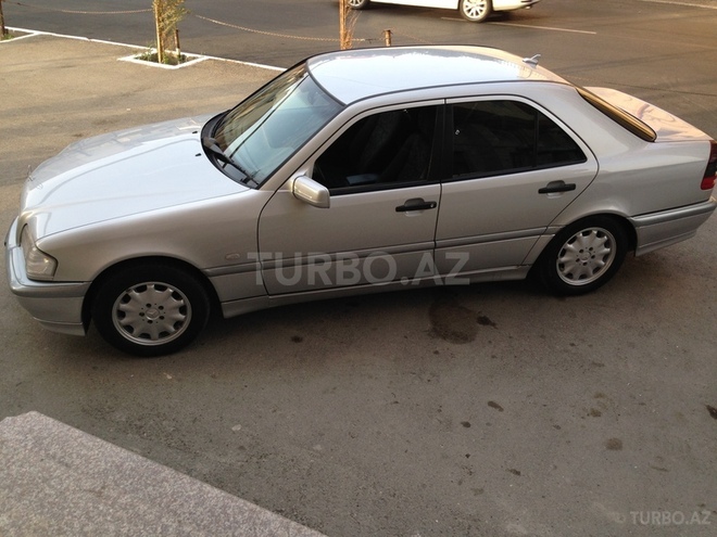 Mercedes C 200 1998, 144,000 km - 2.0 л - Bakı