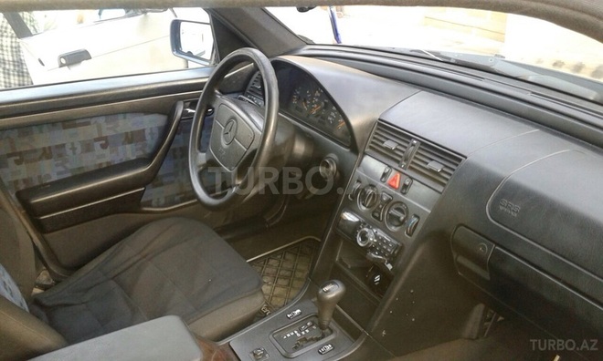 Mercedes C 180 1996, 200,000 km - 1.8 л - Bakı