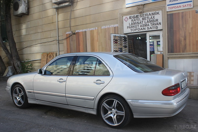 Mercedes E 280 1999, 286,000 km - 2.8 l - Bakı