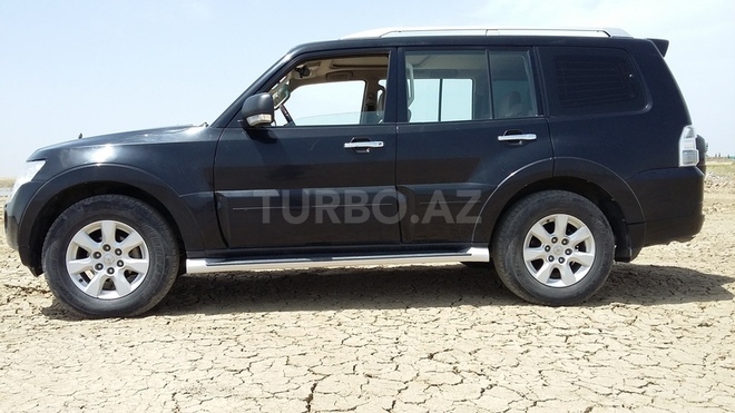 Mitsubishi Pajero 2011, 890,000 km - 3.5 l - Bakı