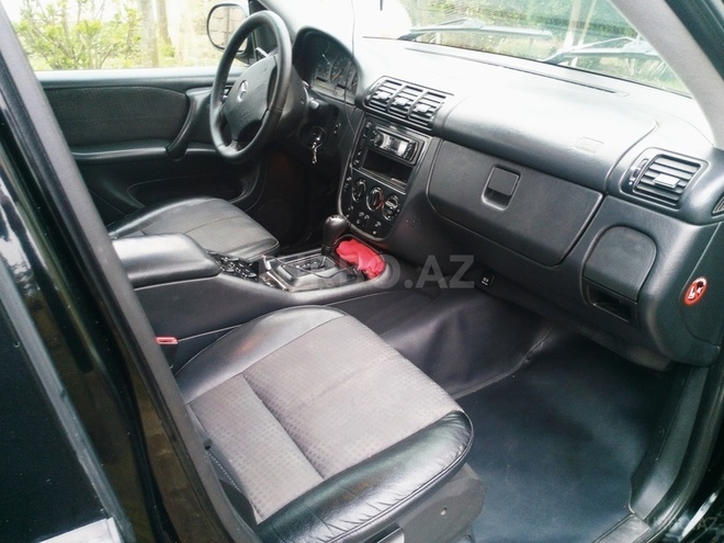 Mercedes ML 320 2002, 180,000 km - 3.2 л - Bakı