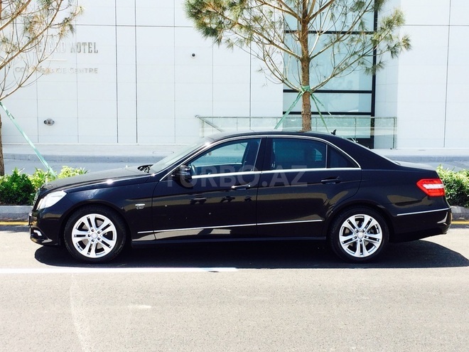 Mercedes E 350 2009, 89,000 km - 3.5 l - Bakı