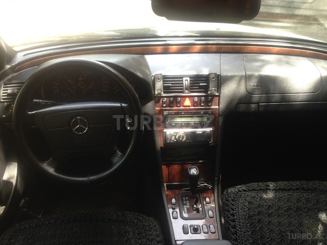 Mercedes C 200 1999, 283,000 km - 2.0 l - Bakı