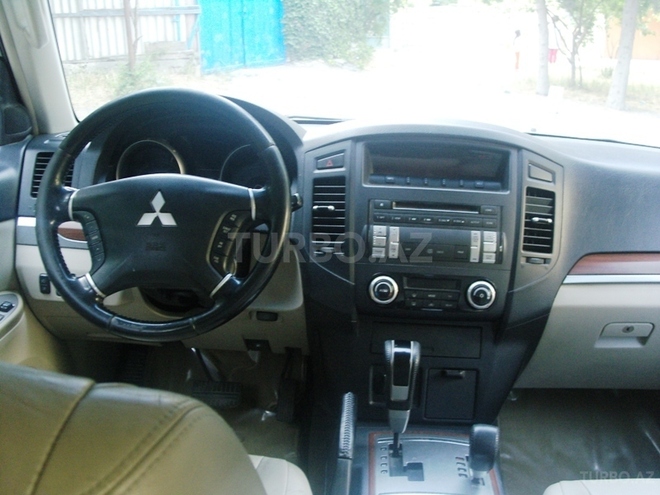 Mitsubishi Pajero 2008, 172,000 km - 3.2 l - Bakı