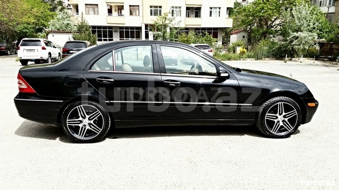 Mercedes C 240 2003, 229,000 km - 2.6 l - Bakı
