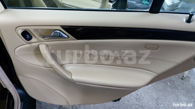 Mercedes C 240 2003, 229,000 km - 2.6 l - Bakı