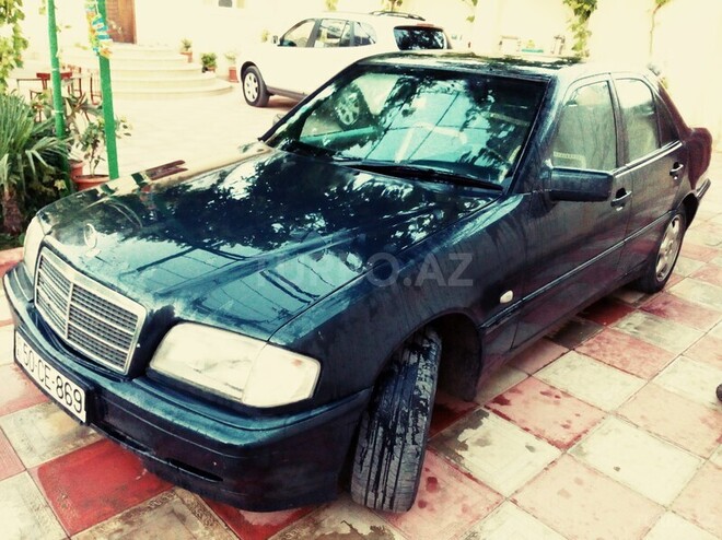 Mercedes C 220 2000, 223,947 km - 2.2 л - Bakı