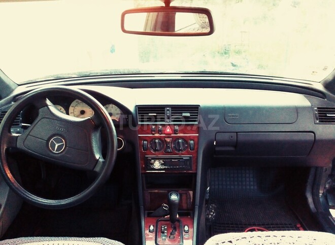 Mercedes C 220 2000, 223,947 km - 2.2 л - Bakı
