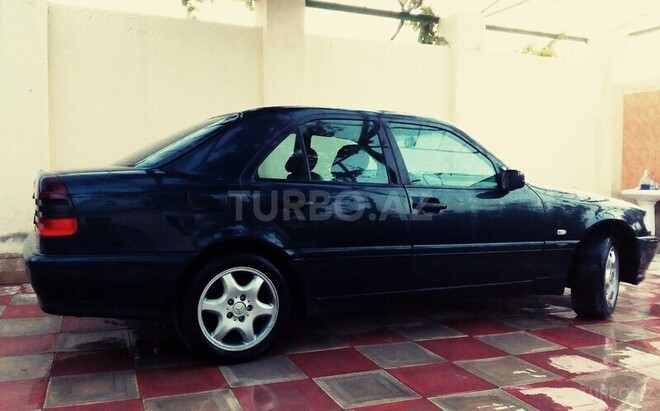 Mercedes C 220 2000, 223,947 km - 2.2 л - Bakı