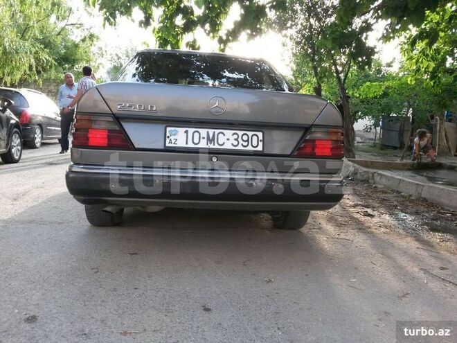 Mercedes E 200 1992, 236,000 km - 2.0 л - Bakı
