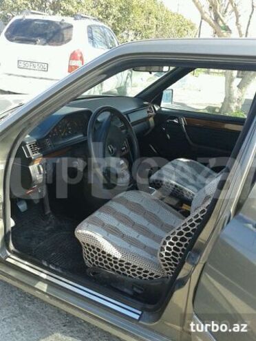 Mercedes E 200 1992, 236,000 km - 2.0 л - Bakı