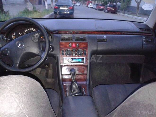 Mercedes E 200 1999, 200,000 km - 2.0 l - Bakı