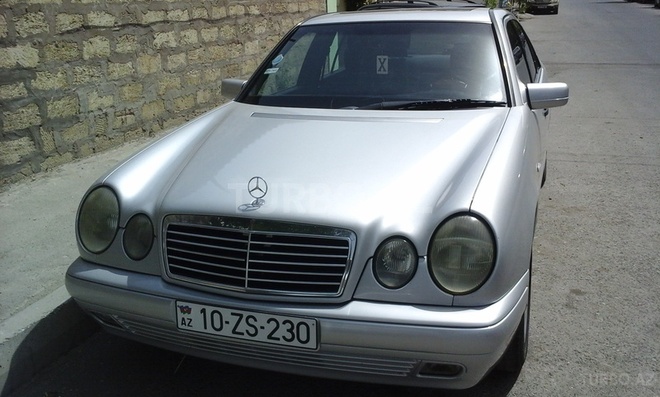 Mercedes E 200 1996, 170,000 km - 2.0 l - Bakı