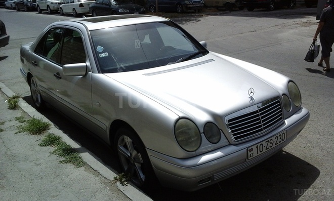Mercedes E 200 1996, 170,000 km - 2.0 l - Bakı