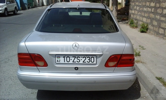 Mercedes E 200 1996, 170,000 km - 2.0 l - Bakı