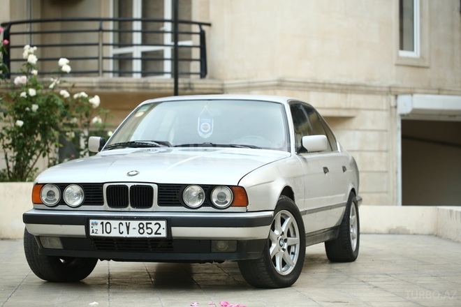 BMW 525 1992, 200,000 km - 2.5 l - Bakı