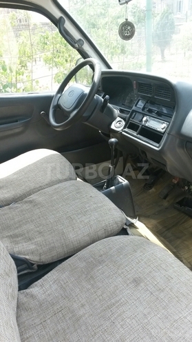 Toyota HiAce 2003, 650,000 km - 2.0 л - Bakı