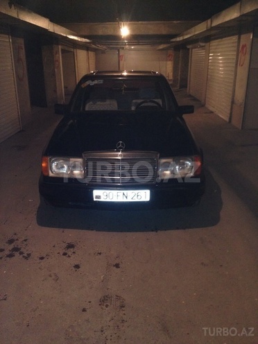 Mercedes E 200 1993, 250,000 km - 2.0 l - Bakı