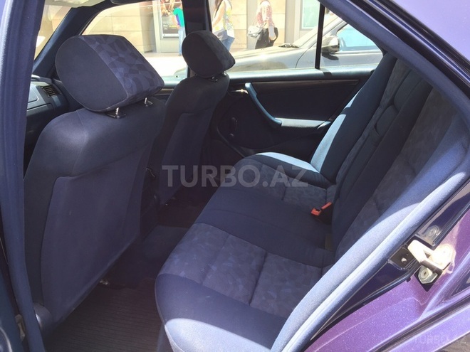 Mercedes C 200 1998, 211,000 km - 2.0 l - Bakı