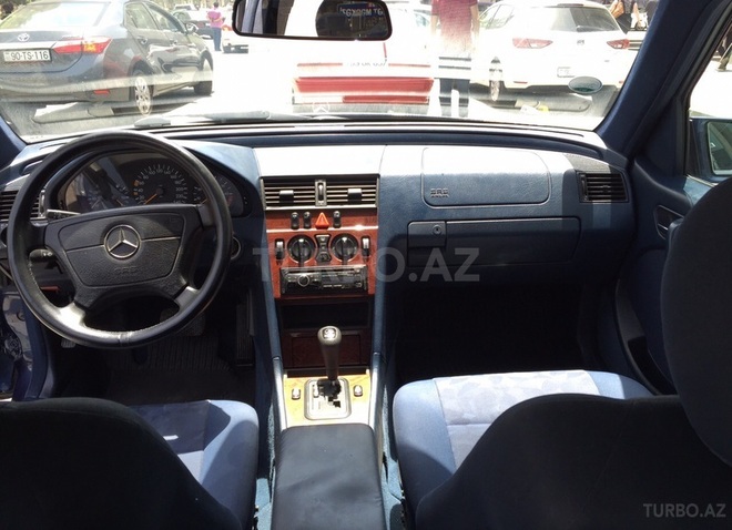 Mercedes C 200 1998, 211,000 km - 2.0 l - Bakı