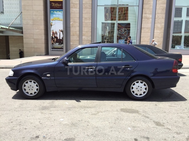 Mercedes C 200 1998, 211,000 km - 2.0 l - Bakı