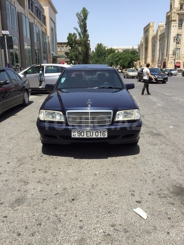 Mercedes C 200 1998, 211,000 km - 2.0 l - Bakı