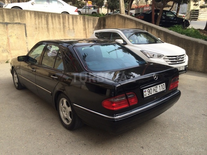 Mercedes E 200 1998, 199,324 km - 2.0 l - Bakı
