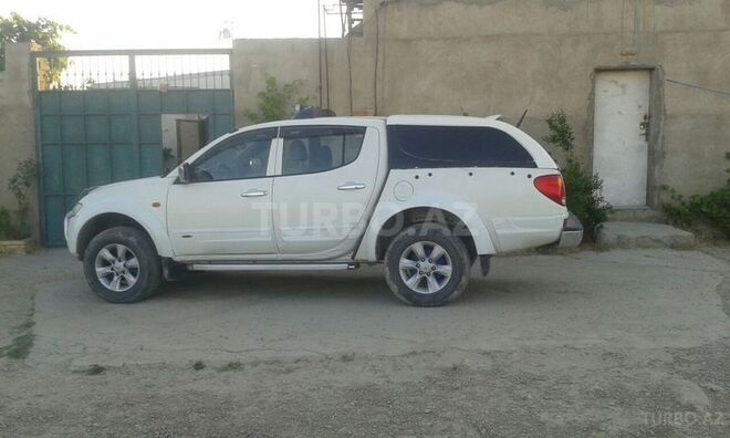 Mitsubishi L200 2007, 180,000 km - 2.5 l - Bakı