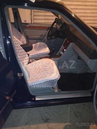 Mercedes E 200 1993, 250,000 km - 2.0 l - Bakı