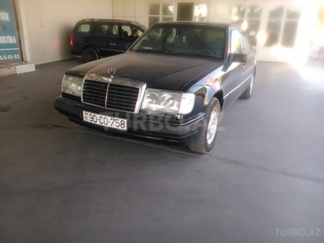 Mercedes E 200 1990, 200,000 km - 2.0 l - Bakı