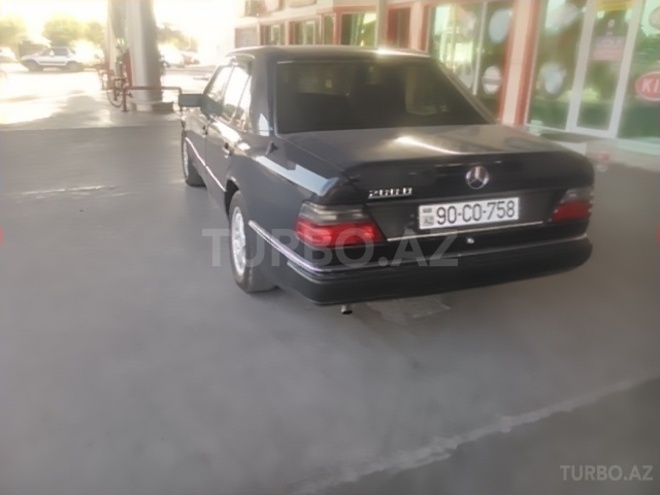 Mercedes E 200 1990, 200,000 km - 2.0 l - Bakı
