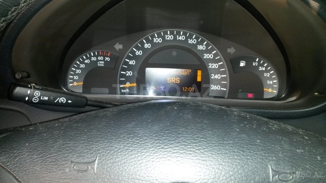 Mercedes C 320 2001, 80,000 km - 3.2 l - Bakı