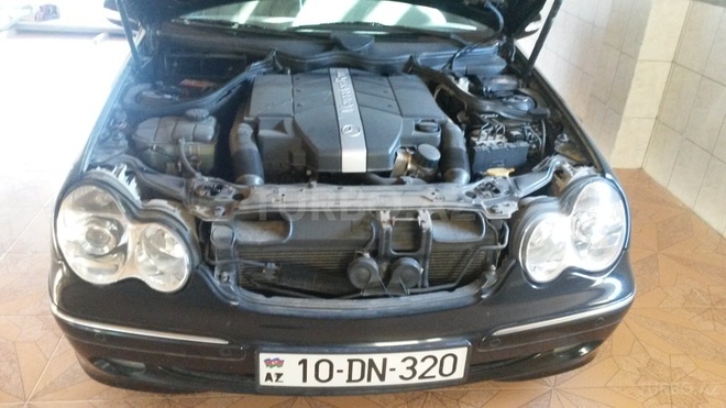 Mercedes C 320 2001, 80,000 km - 3.2 l - Bakı