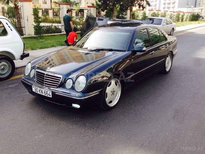 Mercedes E 280 1999, 295,000 km - 2.8 l - Bakı